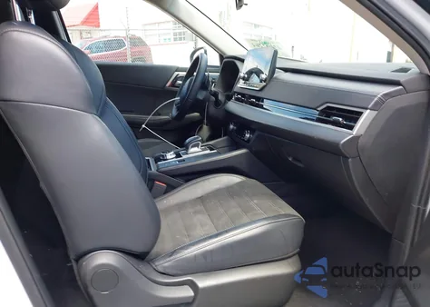 2024 Mitsubishi Outlander Se 2.5 2Wd/Se Black Edition S-Awc/Se Black Edition W/Pano Roof S-Awc z USA, uszkodzony, nr VIN JA4J3VA88RZ026538